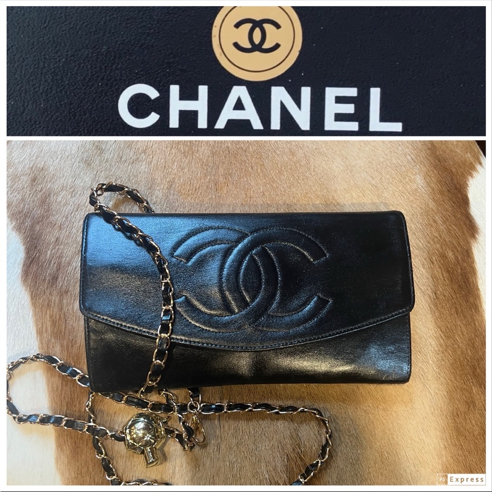 Chanel Double Flap Pouch🥰Rare vntg 🥰Super Attractive🥰 Beautiful piece Authentic💯